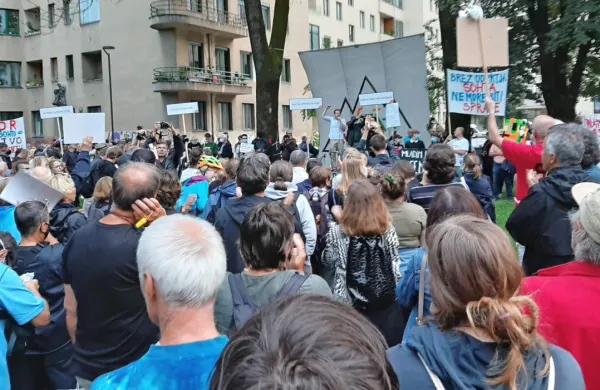 Protestni pohod so zaključili z ustanovitvijo ljudske skup&scaron;čine