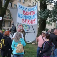 Protestni pohod so zaključili z ustanovitvijo ljudske skup&scaron;čine