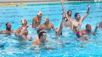Fotografija po zmagoslavju Kopra  v članskem državnem prvenstvu 
je spet aktualna, saj letošnje tekmovalne sezone na državni ravni 
niso dokončali.