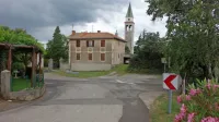  Občina bo  preučila, ali je po vaseh smiselno urediti  kanalizacijo in 
čistilne naprave. Glavni pomislek so potencialno visoke cene. 