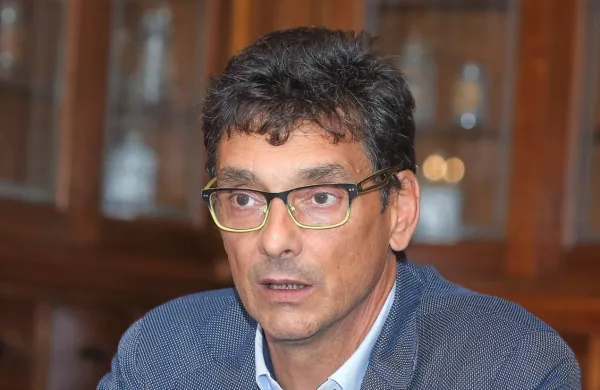 Varuh človekovih pravic je glede dogodkov julija 2019 pri Ilirski 
Bistrici, ko je policija obravnavala večjo skupino migrantov, 
ugotovil več kršitev pri postopkih pridržanja in obravnave tujcev. 