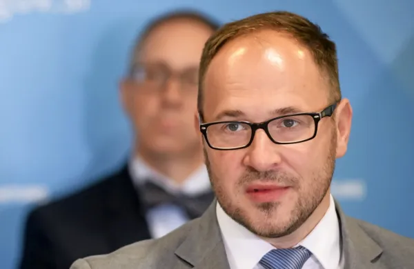 Infrastrukturni minister Jernej Vrtovec je za krepitev sodelovanja 
z Madžarsko tudi z infrastrukturnimi projekti.