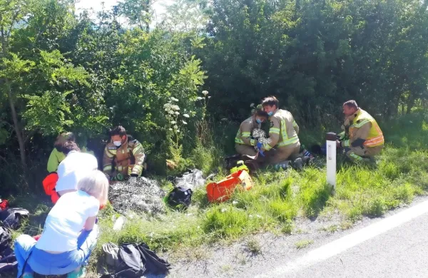 Obe motoristki sta se v trčenju poškodovali.