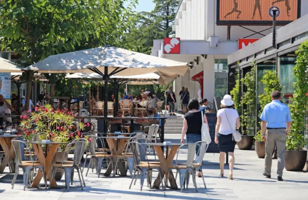 Gostinci, ki so morali kljub zaprtju lokalov plačati za uporabo 
letnih vrtov, bodo lahko dobili povrnjeno odškodnino. 