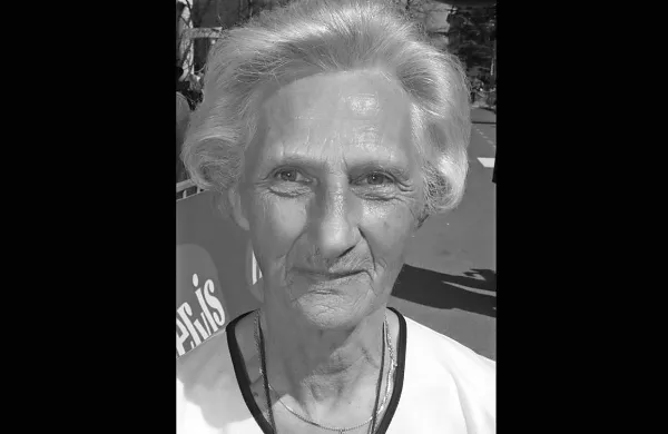 

Helena Žigon je na maratonu prvič nastopila s 54 leti, privržence 
teka pa vseskozi navduševala kot najstarejša udeleženka različnih 
tekaških prireditev.