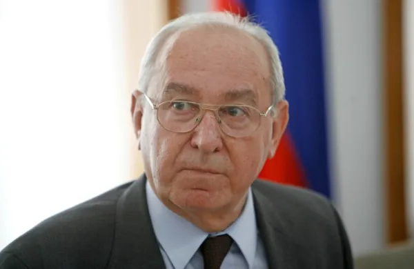 V 79. letu starosti je umrl Franc (Feri) Horvat, gospodarstvenik, več 
mandatov poslanec v DZ, kratko obdobje tudi predsednik DZ in 
nekoč član jugoslovanske vlade.