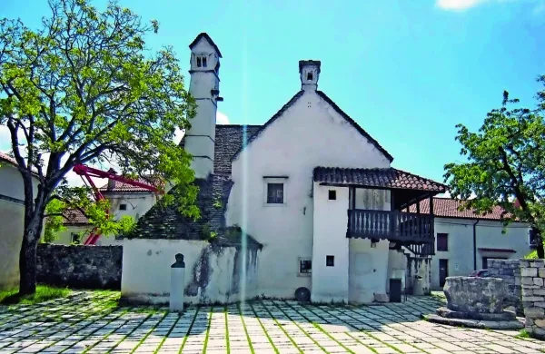 Škrateljnova hiša v Divači je bila leta doslej glavno dogajališče 
prireditev  Razvojnega centra. Njegove naloge bo prevzela ORA.  