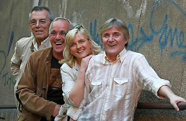 Skupina Novi fosili (Rajko Dujmić je prvi z desne)

