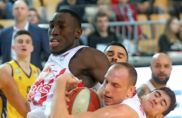 Ojo je decembra lani igral   v Kopru, ko je tu gostovala   Crvena 
zvezda. 

