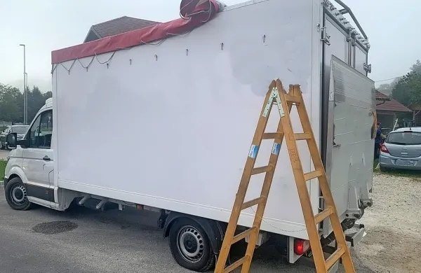 V nočnem poostrenem nadzoru policisti prijeli 209 migrantov