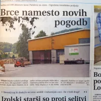 Večina od 200 delavcev pivškega Javor Pohištva, ki je padlo v stečajni postopek, je 
namesto obljubljenih  novih pogodb v matičnem podjetju Javor dobilo odpovedi.