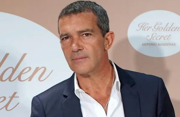 Španski igralec, filmski producent in režiser Antonio Banderas 
praznuje 60 let. 