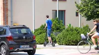 Bomo že letos ob rdeči luči lahko zavijali desno?