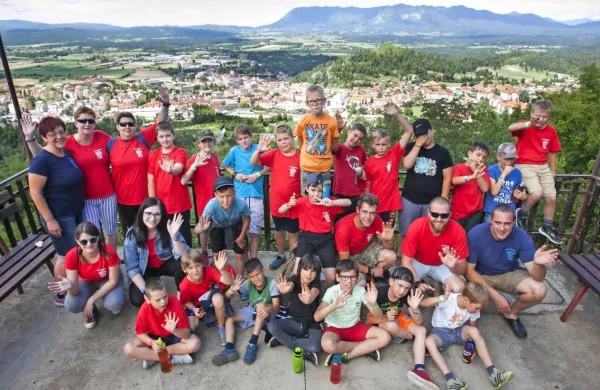 Mladi postojnski gasilski upi na Pečni rebri.