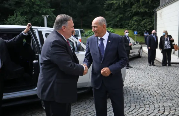Slovenski premier Janez Janša in  ameriški državni sekretar Mike 
Pompeo sta potrdila dobre odnose med državama in skupne 
vrednote.