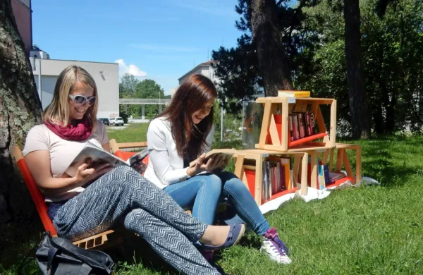 Od včeraj spet pod kro&scaron;nje