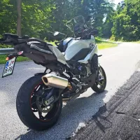 Za razmeroma dostopno ceno lahko uporabnik dobi zelo tehnično 
dovršen in uporaben motocikel za dva potnika, ki na daljših poteh 
ne bosta čutila utrujenosti. Se pa velja izogibati avtocest.