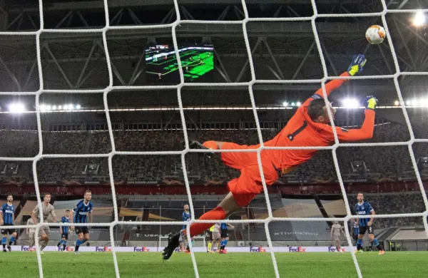 Koliko dela bo imel nocoj Samir Handanović v vratih?