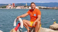 Koprčan Marko Bandel že vrsto let bedi nad kopalci na plaži v 
Žusterni. 