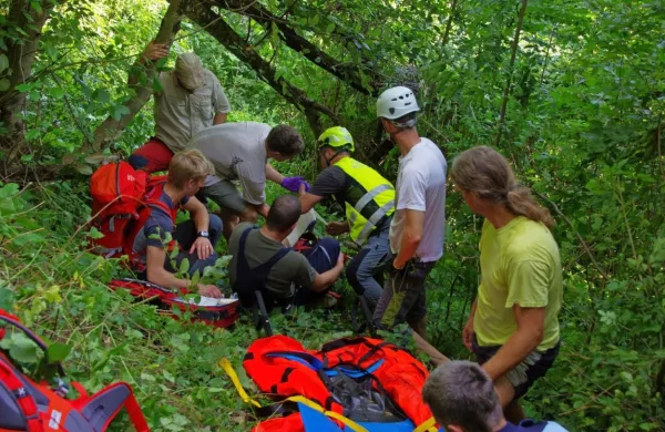 Pod vasjo Krn se je v četrtek huje poškodoval domačin.