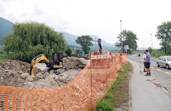 Ob pristajališču za jadralne padalce v Šmihelu urejajo vstopno 
točko na Lijaku s parkirišči in postajališčem za avtodome.