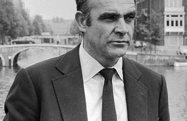 Na današnji dan 90 let praznuje škotski igralec Sean Connery. Foto 
vir: Wikipedia