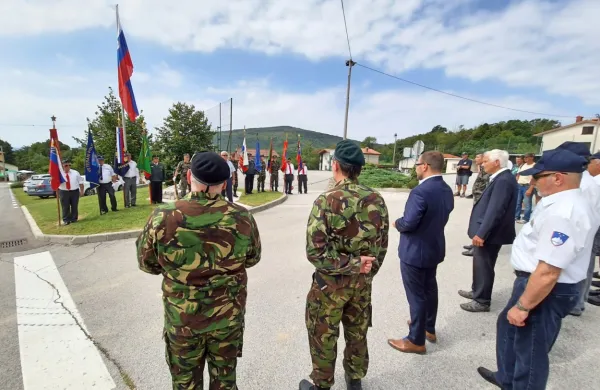 V spomin na tri vojne
