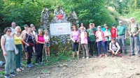 Pohodniki so se ustavili tudi ob spominskem obeležju pri Trebižanih.