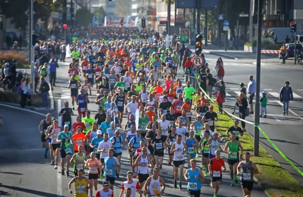 Vse, ki se želijo udeležiti maratona konec oktobra, organizatorji 
vabijo, da se prijavijo, a počakajo s plačilom prijavnine.