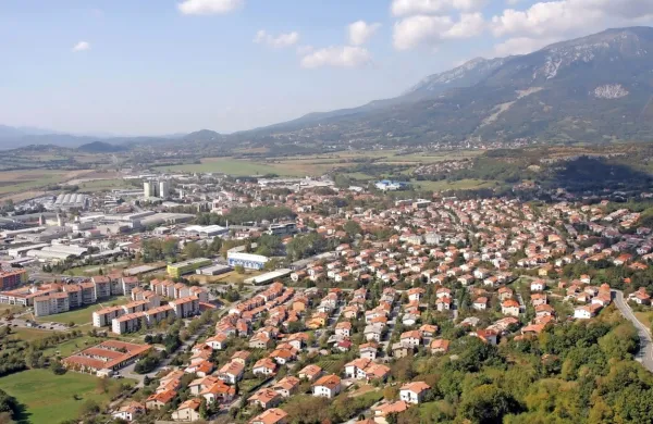 V &scaron;olo vstopa 239 prvo&scaron;olcev