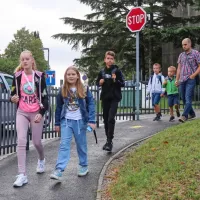 Učenci na poti v koprsko OŠ Antona Ukmarja