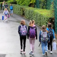 Učenci na poti v koprsko OŠ Antona Ukmarja