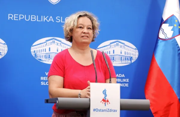  Mateja Logar s Klinike za infekcijske bolezni in vročinska stanja pri 
Univerzitetnem kliničnem centru Ljubljana
