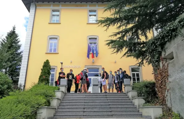 Bistriška gimnazija je izplavala iz najbolj kritičnih let, letos ima 
polna oba programa.