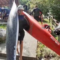 Regata jih je pritegnila 200