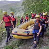 Regata jih je pritegnila 200