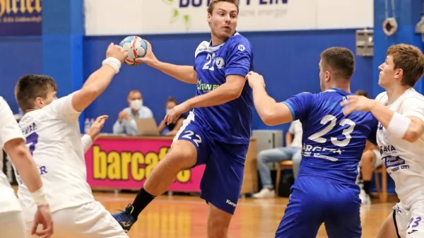 Andraž Velkavrh, povratnik v izolsko moštvo, je nekdanjim 
štajerskim soigralcem sicer zabil osem golov, a vseeno premalo za  
resnejši odpor Izolanov.