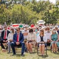 V Bazovici so se poklonili &scaron;tirim ustreljenim antifa&scaron;istom