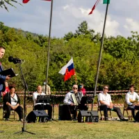 V Bazovici so se poklonili &scaron;tirim ustreljenim antifa&scaron;istom