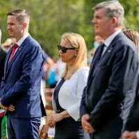 V Bazovici so se poklonili &scaron;tirim ustreljenim antifa&scaron;istom