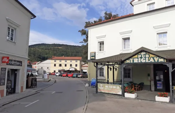 Občina Ilirska Bistrica ne premore niti enega hotela, a število nočitev v občini kljub temu ni majhno.