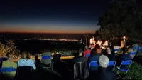 Glasba na Žardinu nad Kocjančiči nad Sv. Antonom nad Koprom in Koprskim zalivom ... je očarljivo sklenila drugačen  Marezijazz. 