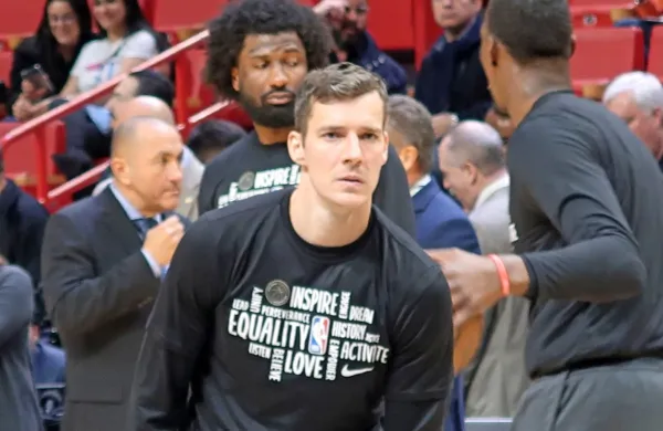 Goran Dragić je popeljal Miami v polfinale lige NBA.