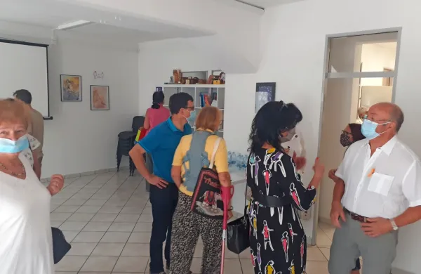 Svetovanje ljudem ob različnih stiskah je zdaj na voljo v novejših 
prostorih.  
