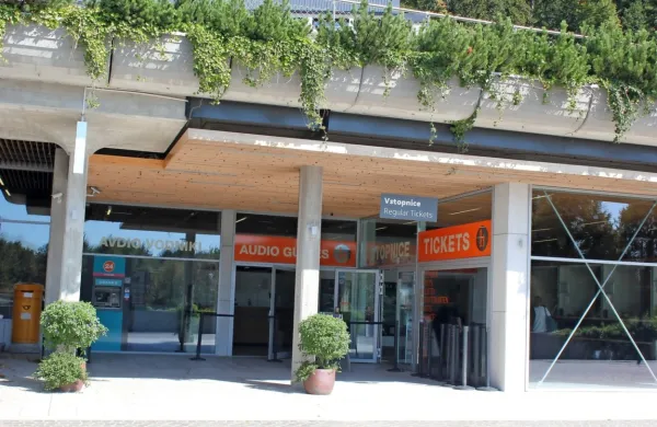 Odpuščanje do največ 59 zaposlenih je skrajen, a nujen ukrep, če 
hočemo ohraniti zdravo jedro in intelektualni potencial podjetja, 
so sporočili iz Postojnske jame.