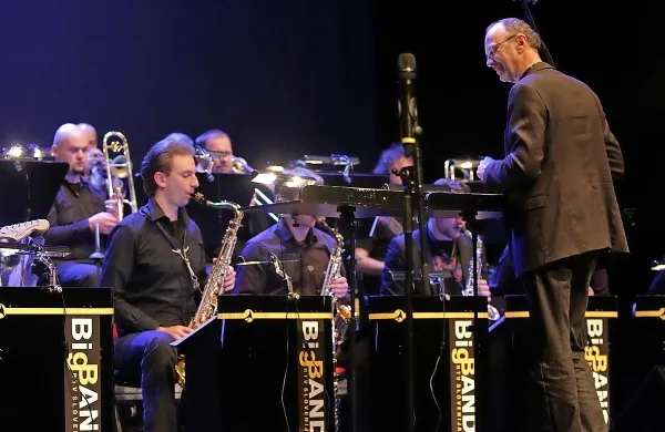 V četrtek Jazz Cerkno odpre  Big band RTV Slovenija s Kristjanom Krajnčanom -  DrummingCellist.
