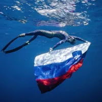 Alenka Artnik znova priplavala najgloblje