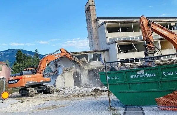 Potres na ru&scaron;evinah &scaron;ole