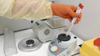 Poleg testiranja za covid-19 bodo laboratoriji opravljali tudi 
testiranja za gripo. 