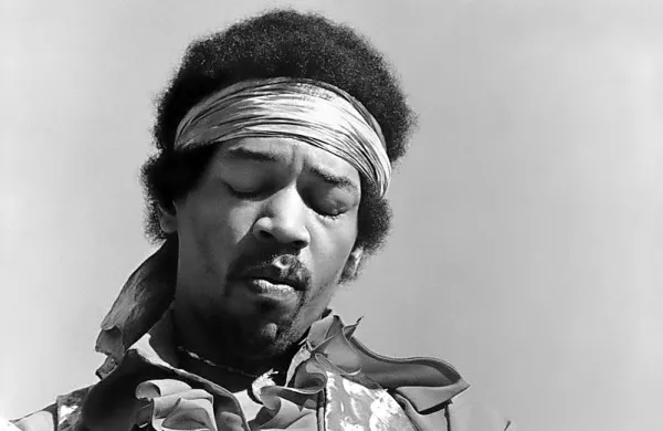 Pred 50 leti se je poslovil Jimi Hendrix, ki kljub kratki karieri velja 
za glasbeno ikono. 